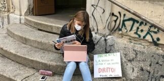 Covid, la ricaduta – Italia: DAD, Anita scende in piazza per andare a scuola Settimanale - ricaduta - Italia - DAD - Anita