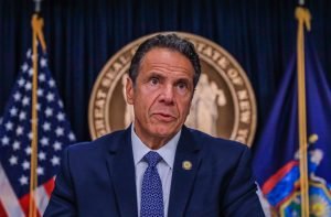210811 Usa - Cuomo - dimissioni