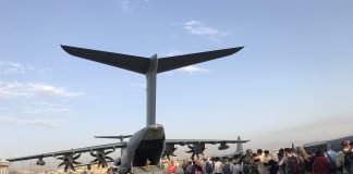 Afghanistan: Biden, ‘Kabul, addio!’, ‘Usa first’; allarme attentati 210826 Afghanistan - Kabul - aeroporto