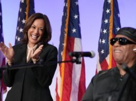Usa 2024: – 14, il compleanno di Harris tra angosce di guerra e volgarità di Trump 241021 - Usa 2024 14 - Harris - Ray Charles - chiesa - Georgia