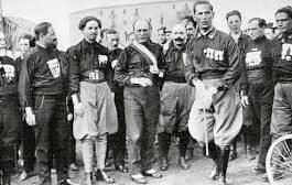 Il predominio dell’ossessione. Ricondurre qualunque fatto alla matrice “fascista”