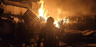 Trump 2: Ucraina, alti e bassi con Putin; ministri in rivolta contro Musk 250308 - Trump 2 - Ucraina - bombardamenti