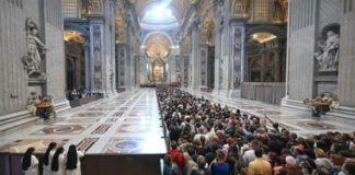 Funerali Papa Francesco: Roma ‘Caput Mundi’, re, presidenti, premier da 170 Paesi 250424 - Funerali Papa Francesco - omaggio a salma esposta in Sasn Pietro