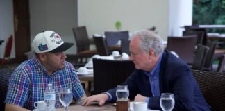 Trump 2: deportato salvadoregno strappa foto e titoli a premier italiana 250418 - Trump 2 - deportato salvadoregno