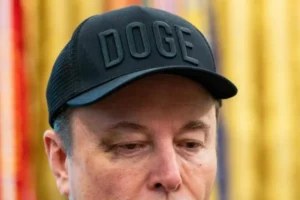 250531 - Trump 2 - Musk - occhio nero