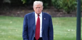 Trump 2: il modello America ‘dei baroni ladri’ e la normalità dell’assurdità 250805 - Trump 2 - corrucciato