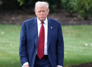 250805 - Trump 2 - corrucciato