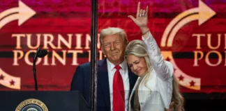 Kirk: un martire per Trump e il popolo Maga, tra fervore religioso e opportunismo politico 250922 - Kirk - memoprial - Trump - erika