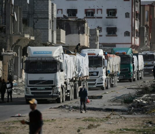 Guerre in bilico: Gaza si negozia; Ucraina salta vertice Trump – Putin 251022 guerre - Gaza - aiuti