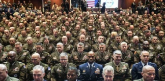 Trump 2: iniziato ‘shutdown’, Amministrazione chiude, Congresso in stallo 251001 - Trump 2 - shutdown - adunata