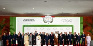 MO / Ucraina: un’Europa cortigiana, zerbino di Trump 251020 - Europa - Sharm - foto di famiglia