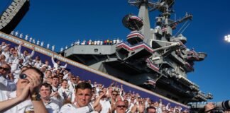 Trump 2: via a sessione cruciale Corte Suprema, migranti, narcos, shutdown, dazi, tutto è ‘sub iudice’ 251006 Trump 2 - U.S: Navy anniversario