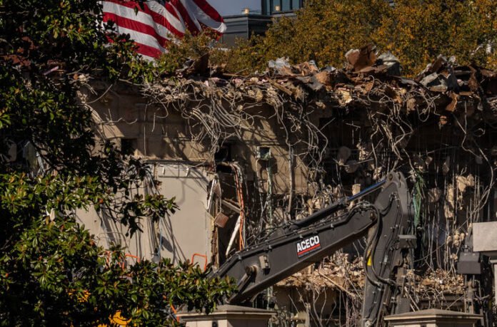 251101 - Trump 2 - Casa Bianca - demolizione