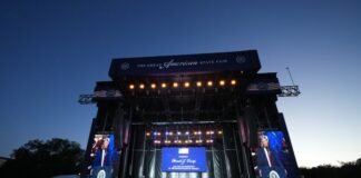 4 Luglio: Usa in festa per i 250 anni d’indipendenza fra guerre e polemiche 260703 - Usa - 4 Luglio