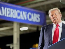 260728 Trump - midterm - Michigan