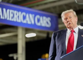 260728 Trump - midterm - Michigan