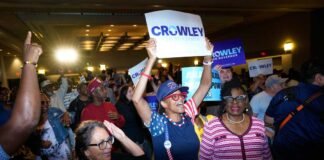Usa: midterm, primarie, democratici e repubblicani in altalena; Trump, critiche per fuga 260812 - Usa - midterm - primarie