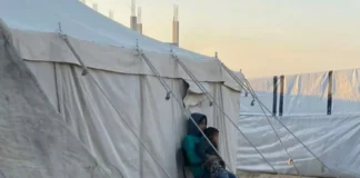 Gaza: Netanyahu dice no alla pace di Trump. Iran: tutto tace su presunte intese 260810 - Gaza - scene di vita oggi