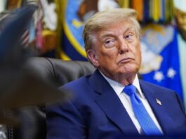 Iran: chiusa la finestra negoziale, Trump è nel pantano e minaccia l’Oman 260818 - Iran - Trump